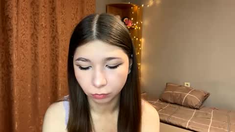 Snapshot of zyraelle chatting on February 2026 05:44:02 PM Lilith online show from February 2026 05:44:02 PM