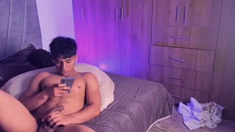 zyzz_1812 online show from September 2025 11:04:02 PM