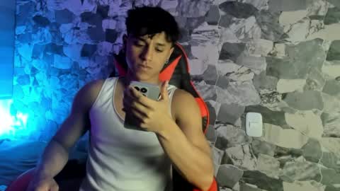 zyzz_1812 online show from April 2026 05:05:01 AM