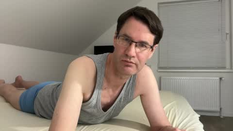 zzz123_cam online show from April 2026 10:14:02 PM