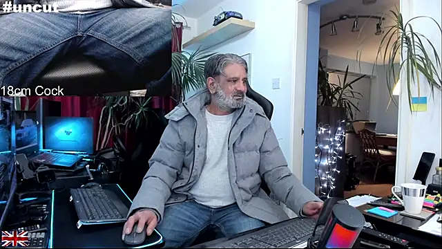 Snapshot of OnlineBossUK chatting on November 2025 10:53:02 PM OnlineBossUK online show from November 2025 10:53:02 PM