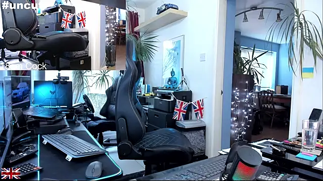 Snapshot of OnlineBossUK chatting on November 2025 03:16:01 PM OnlineBossUK online show from November 2025 03:16:01 PM