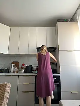 Snapshot of angelmommu chatting on March 2025 02:13:02 PM angelmommu online show from March 2025 02:13:02 PM