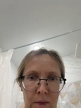 angelmommu online show from April 2026 07:39:02 AM