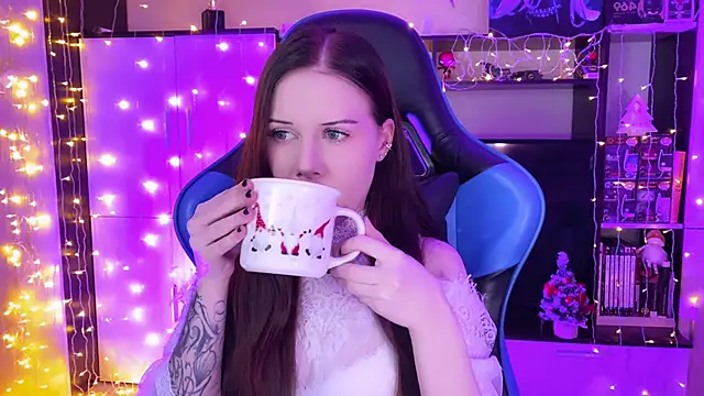 jasminevine online show from December 2024 05:53:02 PM