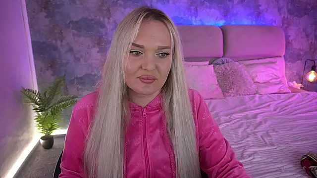 MissyMartinez online show from October 2025 07:05:02 AM