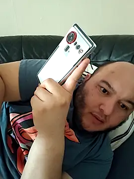 genderfluidco2 online show from April 2026 07:29:01 AM