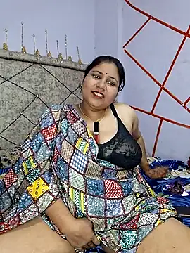 Snapshot of MOM-SUN-COUPLE chatting on February 2025 08:13:02 PM MOM-SUN-COUPLE online show from February 2025 08:13:02 PM