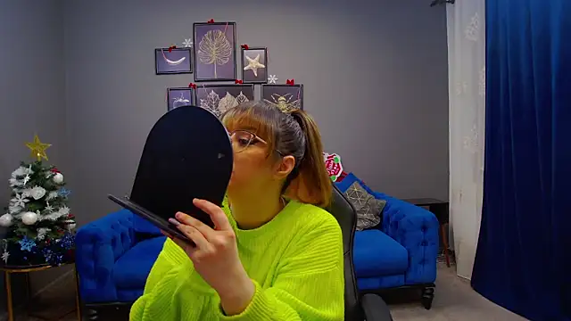 Katewalker  online show from December 2024 06:12:02 PM