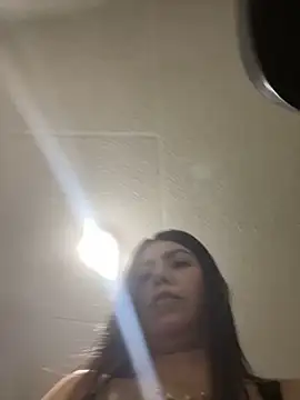 martina contreras online show from April 2026 05:02:02 AM