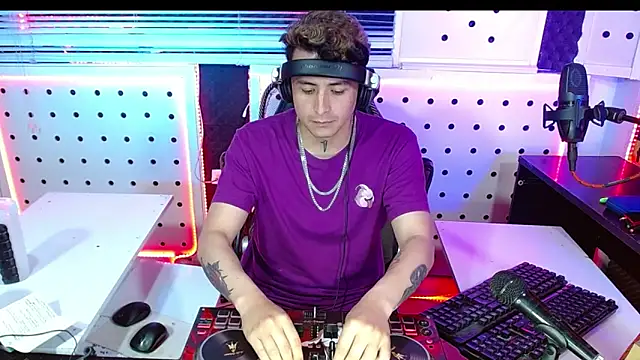 Darko0717 online show from October 2025 02:08:01 AM