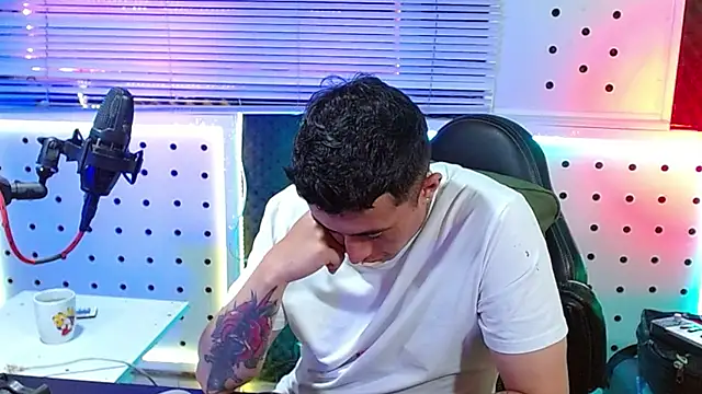 Darko0717 online show from March 2026 10:47:02 PM