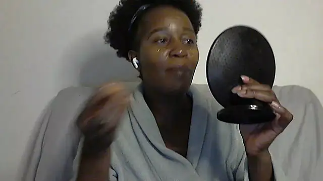 sluttylaura21 online show from March 2025 05:27:01 PM