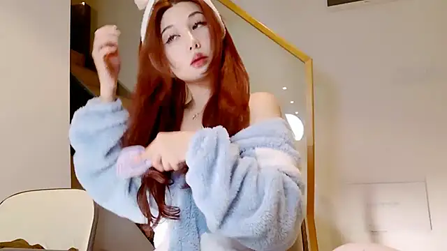 Serena-AU online show from December 2024 02:30:01 PM