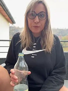 Leanymphoo online show from October 2025 09:54:02 AM