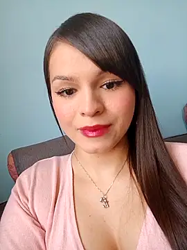 Snapshot of EmiTranny chatting on February 2026 05:57:02 PM EmiTranny online show from February 2026 05:57:02 PM