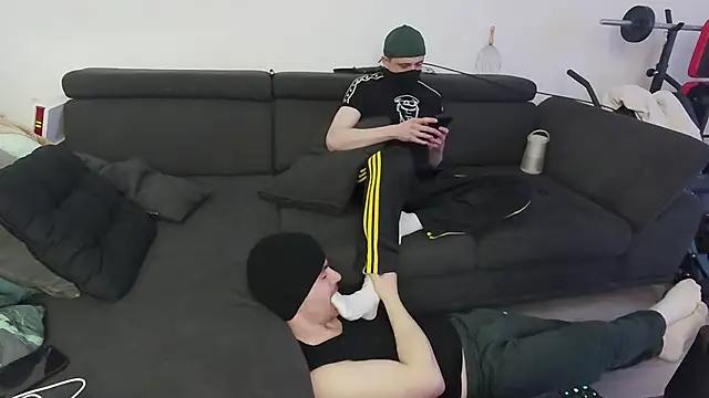 Snapshot of FunBoyPassiv chatting on March 2026 03:47:01 AM FunBoyPassiv online show from March 2026 03:47:01 AM