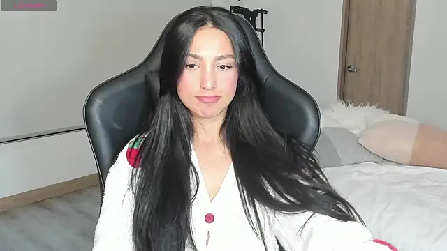 EvaMoet online show from March 2025 08:34:01 AM