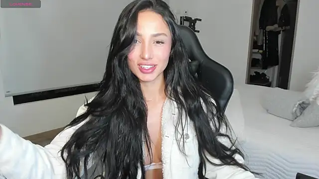 EvaMoet online show from March 2025 05:50:02 AM