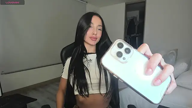 EvaMoet online show from March 2025 06:07:02 AM