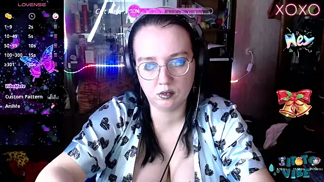 Snapshot of LeonaHarrison chatting on December 2024 10:11:02 AM LeonaHarrison online show from December 2024 10:11:02 AM