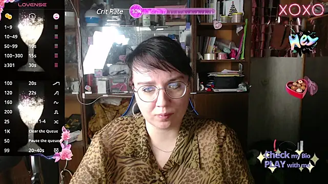 Snapshot of LeonaHarrison chatting on February 2025 04:33:01 AM LeonaHarrison online show from February 2025 04:33:01 AM