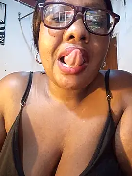 YELLOW BONE online show from November 2025 08:54:02 PM