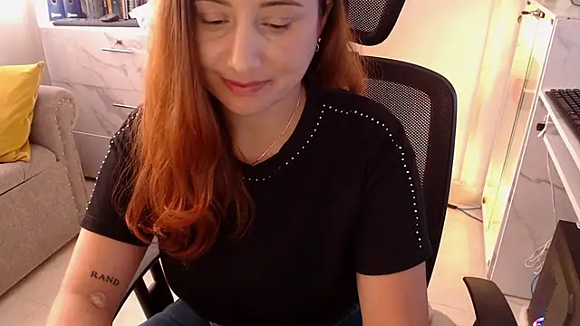 Snapshot of Angela_smile chatting on December 2024 06:09:01 PM Angela smile online show from December 2024 06:09:01 PM