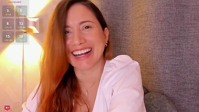 Snapshot of Angela_smile chatting on December 2024 04:38:02 PM Angela smile online show from December 2024 04:38:02 PM