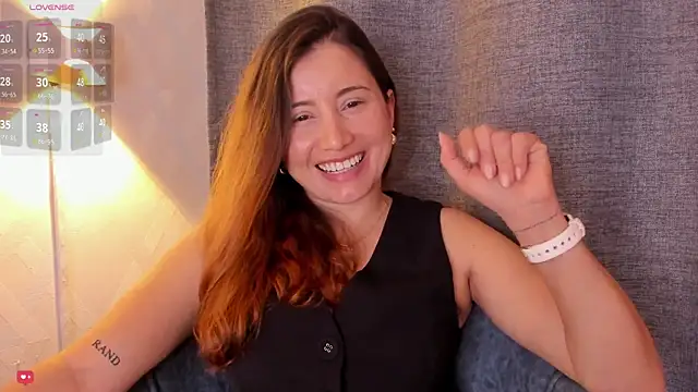 Snapshot of Angela_smile chatting on December 2024 04:28:01 PM Angela smile online show from December 2024 04:28:01 PM