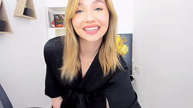 Snapshot of GracefulLook chatting on January 2025 05:32:01 PM GracefulLook online show from January 2025 05:32:01 PM