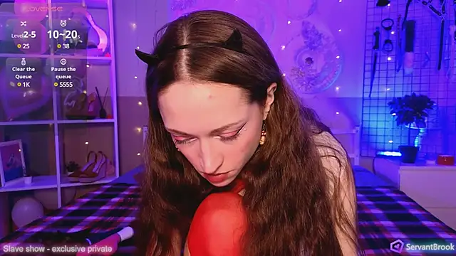 Snapshot of ServantBrook chatting on February 2025 06:03:01 AM ServantBrook online show from February 2025 06:03:01 AM