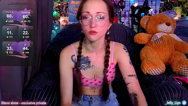 Snapshot of ServantBrook chatting on October 2025 04:43:02 AM ServantBrook online show from October 2025 04:43:02 AM