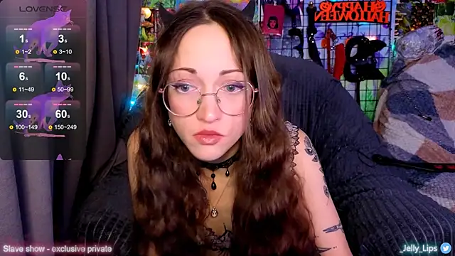 Snapshot of ServantBrook chatting on November 2025 05:28:02 AM ServantBrook online show from November 2025 05:28:02 AM