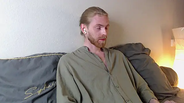Damien Bi online show from September 2025 10:01:02 PM