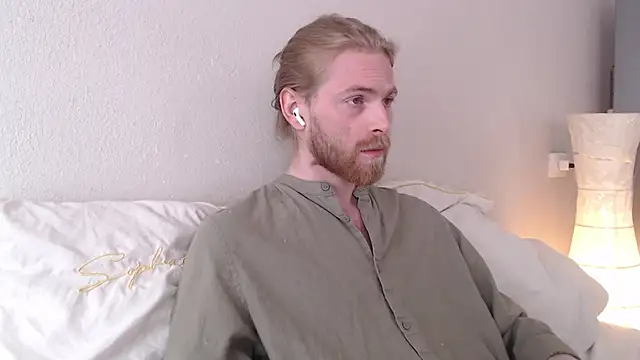 Damien Bi online show from October 2025 08:15:02 AM