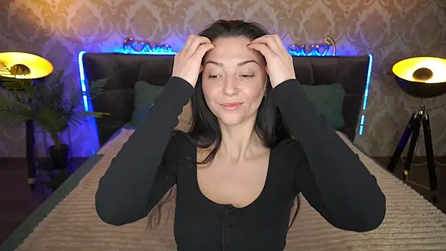 EmilyHalls online show from March 2025 06:58:02 AM