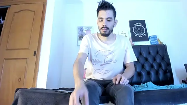 JohanyLatino online show from January 2025 03:25:01 PM