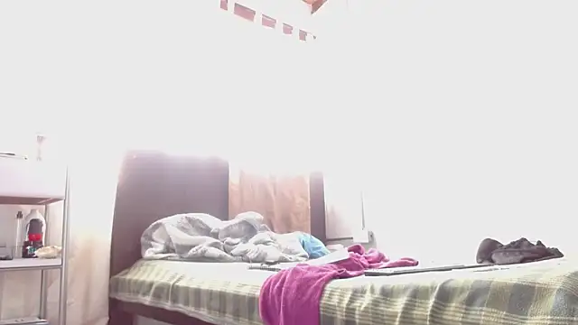 JohanyLatino online show from June 2026 09:15:02 PM