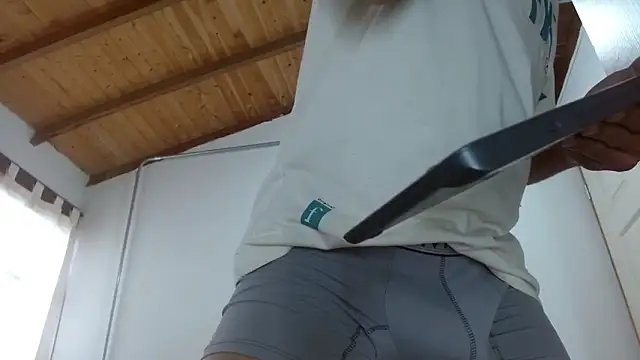 JohanyLatino online show from July 2026 12:51:01 PM