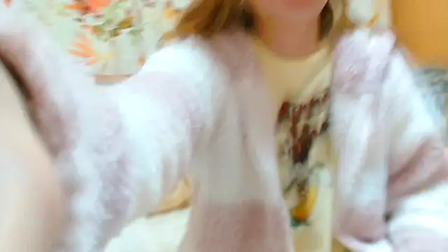 liliyRiSAcha-n online show from December 2024 07:13:02 PM