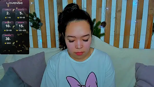 Snapshot of Kris_top_Lee chatting on December 2024 05:13:01 AM Kris top Lee online show from December 2024 05:13:01 AM