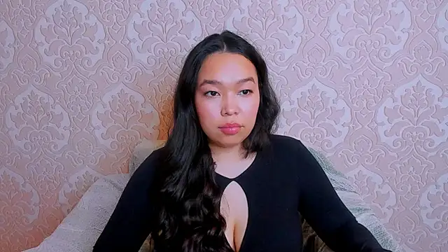 Snapshot of Kris_top_Lee chatting on April 2026 06:18:02 AM Kris top Lee online show from April 2026 06:18:02 AM