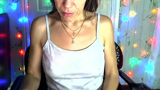 Ladywinter online show from October 2025 03:24:02 PM