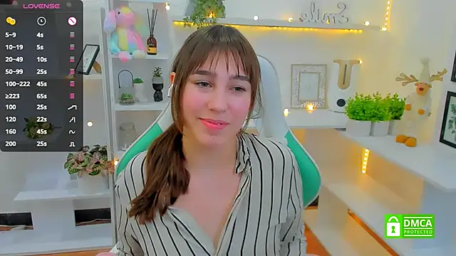 Snapshot of _Eliizabeth_ chatting on January 2025 04:37:02 AM Eliizabeth online show from January 2025 04:37:02 AM