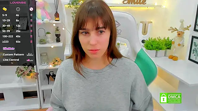 Snapshot of _Eliizabeth_ chatting on February 2025 09:48:01 PM Eliizabeth online show from February 2025 09:48:01 PM