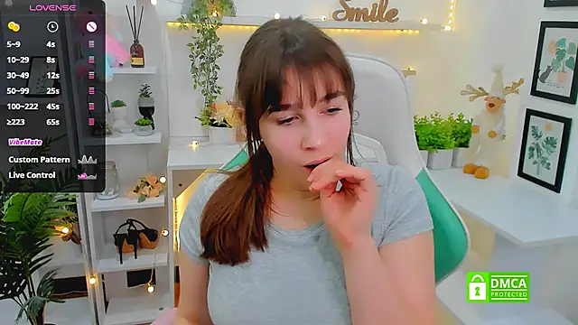 Snapshot of _Eliizabeth_ chatting on February 2025 09:47:01 PM Eliizabeth online show from February 2025 09:47:01 PM