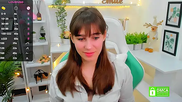 Snapshot of _Eliizabeth_ chatting on February 2025 10:04:02 PM Eliizabeth online show from February 2025 10:04:02 PM