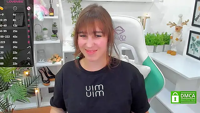 Snapshot of _Eliizabeth_ chatting on March 2025 03:25:01 AM Eliizabeth online show from March 2025 03:25:01 AM