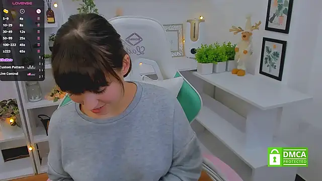 Snapshot of _Eliizabeth_ chatting on March 2025 01:11:02 AM Eliizabeth online show from March 2025 01:11:02 AM